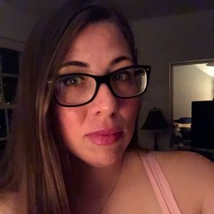 Meet your Posher, Kendra